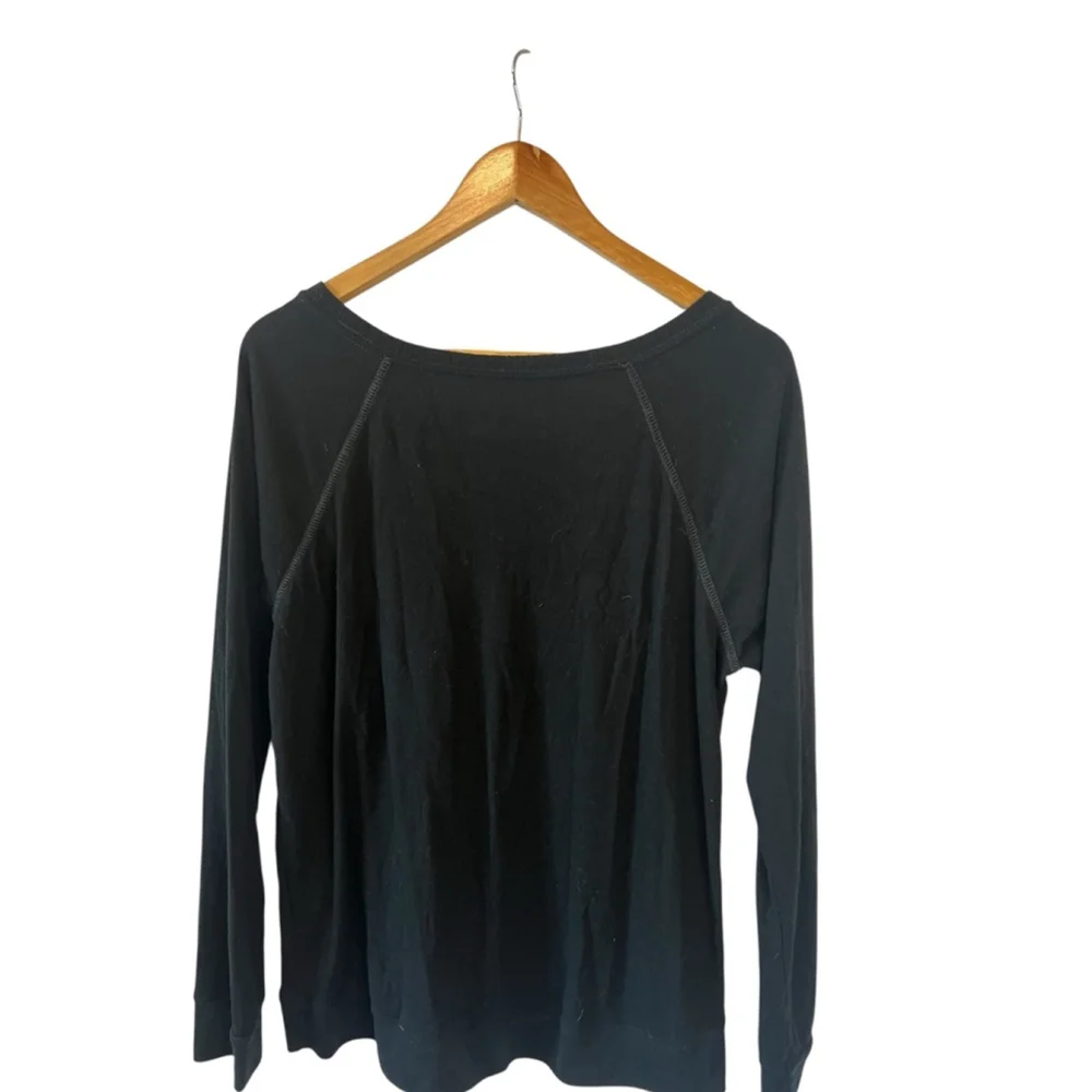 AMERICAN EAGLE Christmas Graphic Tee Women’s Medium Long Sleeve Cotton Shirt Top - Picture 4 of 8